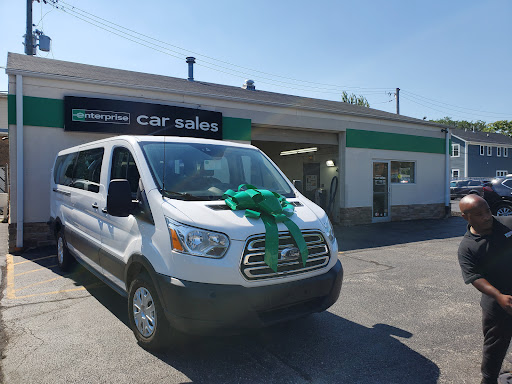 Used Car Dealer «Enterprise Car Sales», reviews and photos, 3840 N Western Ave, Chicago, IL 60618, USA