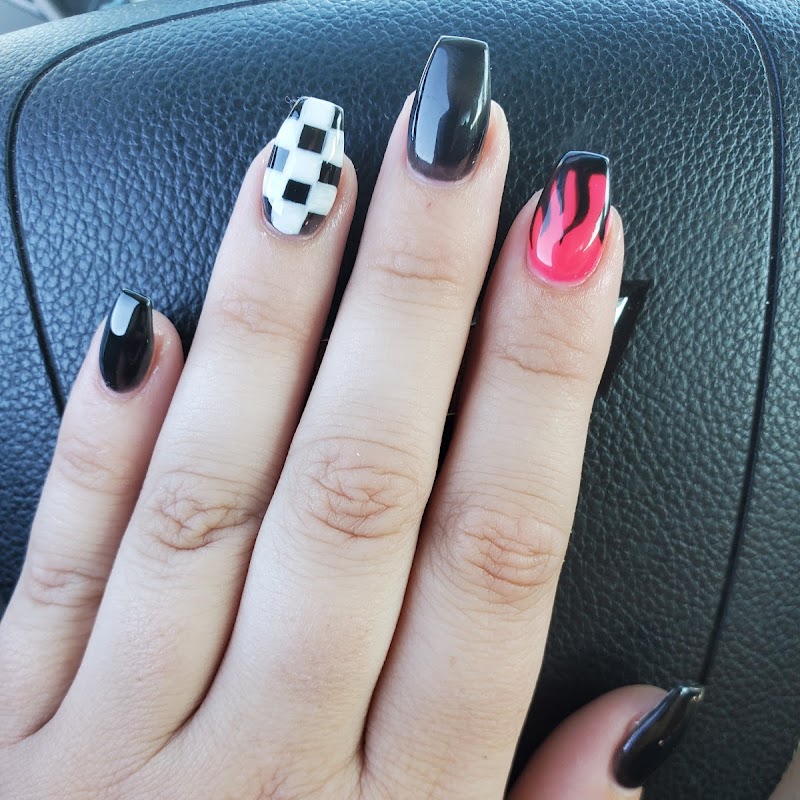 DJ Nails