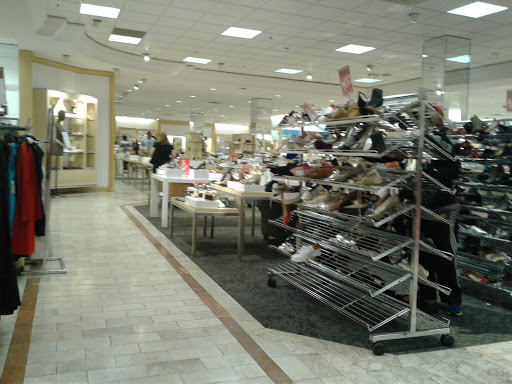 Department Store «Lord & Taylor», reviews and photos, 5065 Main St, Trumbull, CT 06611, USA