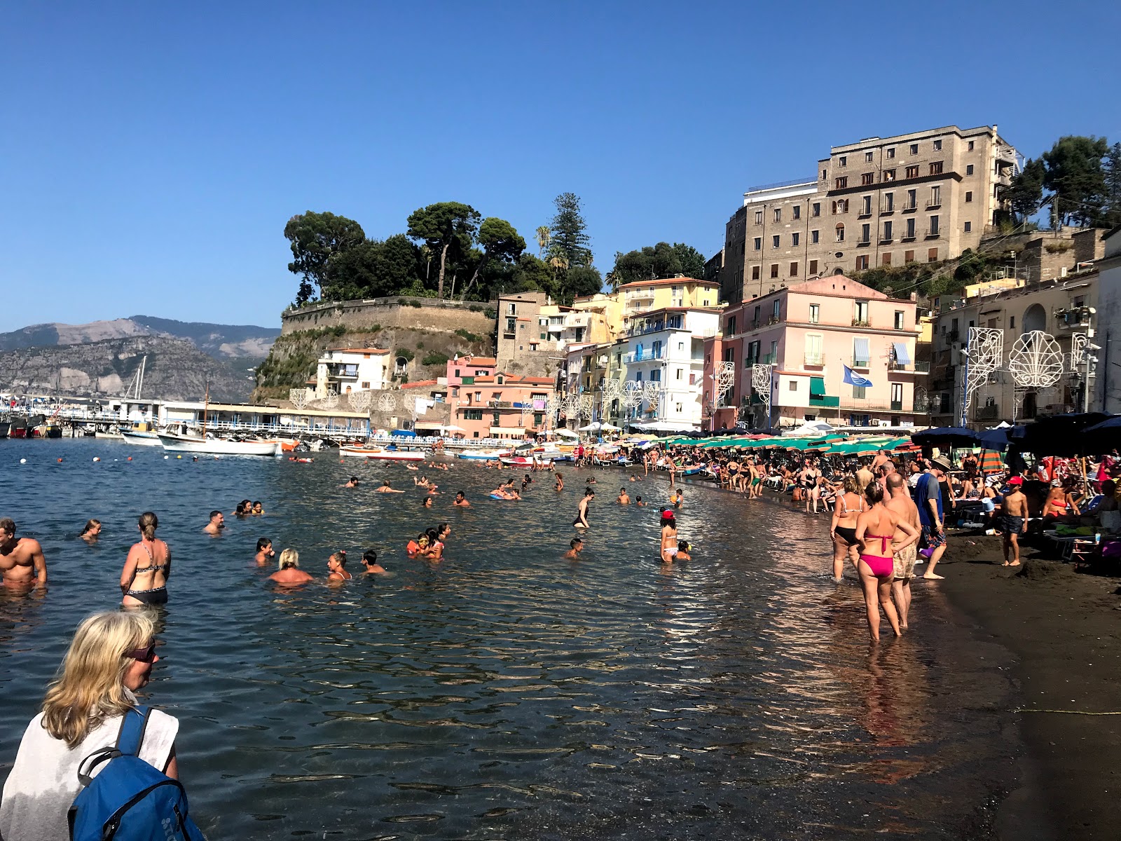 Spiaggia di Sorrento'in fotoğrafı ve yerleşim