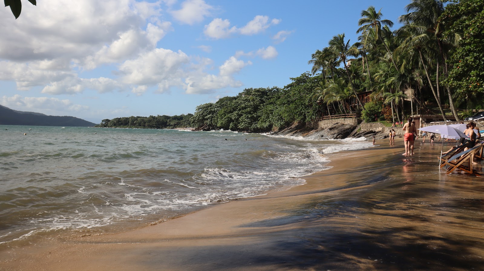 Foto af Praia do Veloso med lige kyst