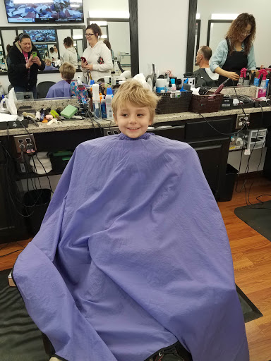 Barber Shop «Glenkirk Barber Shop», reviews and photos, 13918 Estate Manor Dr, Gainesville, VA 20155, USA