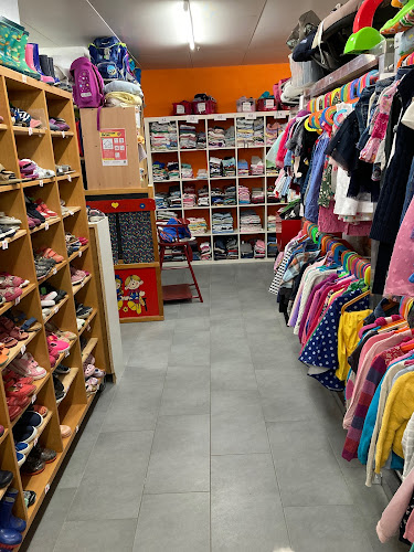Rezensionen über Bea's Kinderkleider Stübli in Martigny - Geschäft