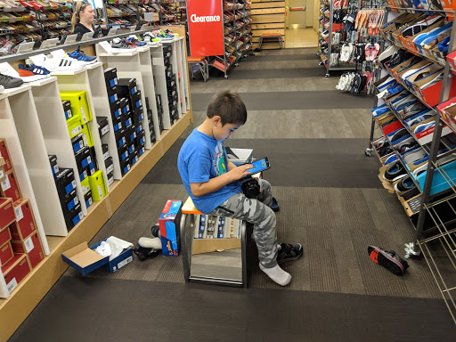 Shoe Store «DSW Designer Shoe Warehouse», reviews and photos, 9330 Sage Meadow Trail, Fort Worth, TX 76177, USA