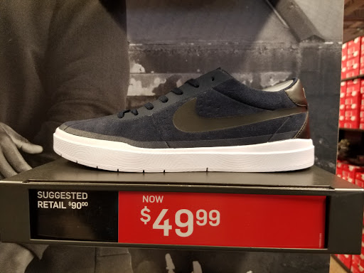 Sporting Goods Store «Nike Factory Store», reviews and photos, 1500 SE East Devils Lake Rd #105, Lincoln City, OR 97367, USA