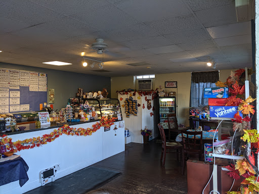 Whoo’s Cooking at the Boxcar Grill