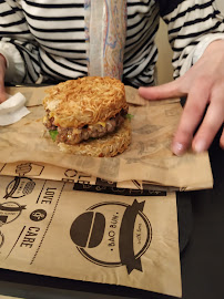 Sandwich au poulet du Restaurant de hamburgers Little Baobei à Paris - n°9