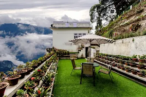 Central Gleneagles Heritage Resort-The Mall Road Darjeeling image