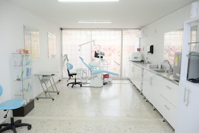 Implantes dentales, Prótesis y Estética Dental; Dra. Catalina Quiñones Dominguez, DDS - Rehabilitación Oral