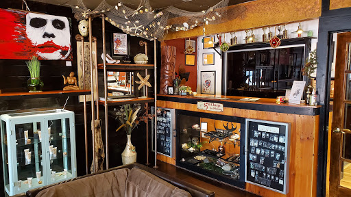 Tattoo Shop «Black Pearl Tattoo Studio & Gallery», reviews and photos, 509 Main St, Hyannis, MA 02601, USA