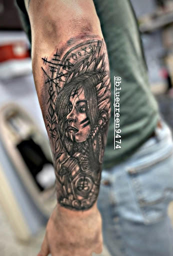 Find tattoo ideas for your mom for your next unique tattoo in El Paso at R&R tattoo and piercing studio