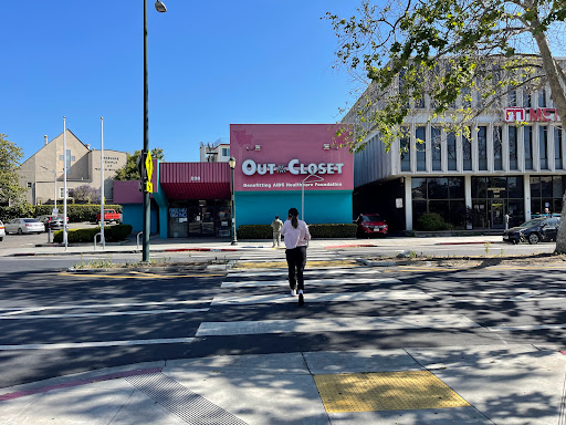 Thrift Store «Out of the Closet Oakland», reviews and photos, 238 E 18th St, Oakland, CA 94606, USA