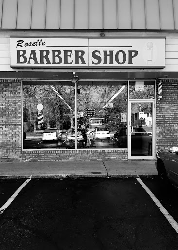 Barber Shop «Roselle Barber Shop», reviews and photos, 239 Irving Park Rd, Roselle, IL 60172, USA