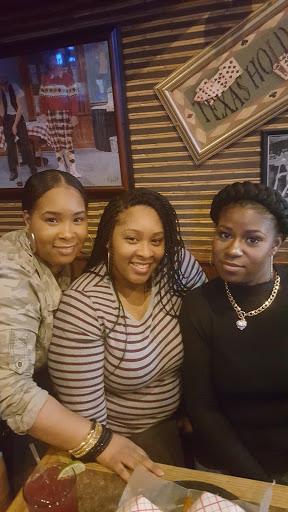 Bar & Grill «J T Maxies», reviews and photos, 240 Wolf Rd, Albany, NY 12205, USA