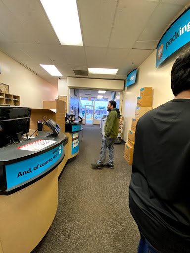Shipping and Mailing Service «The UPS Store», reviews and photos, 8926 N Greenwood Ave, Niles, IL 60714, USA