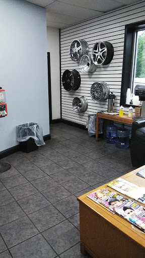 Auto Repair Shop «Mr Tire Auto Service Centers», reviews and photos, 5623 Crain Hwy, La Plata, MD 20646, USA