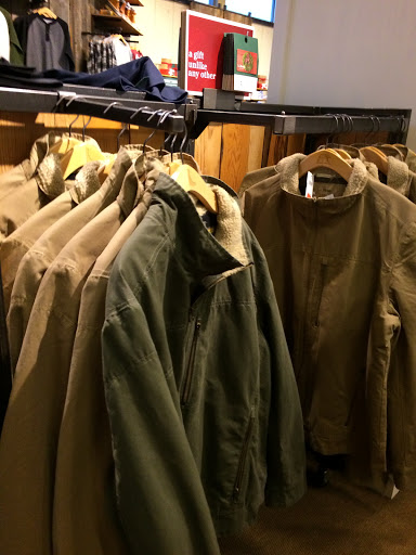 Clothing Store «L.L. Bean», reviews and photos, 340 Legacy Pl, Dedham, MA 02026, USA