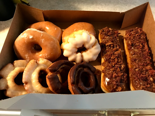 Donut Shop «Fenton Olde Towne Donuts», reviews and photos, 67 Fenton Park Mall, Fenton, MO 63026, USA