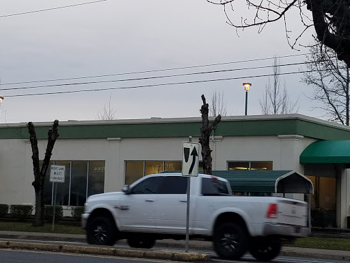 Thrift Store «St. Vincent de Paul - Q Street Thrift Store», reviews and photos, 199 Q St, Springfield, OR 97477, USA