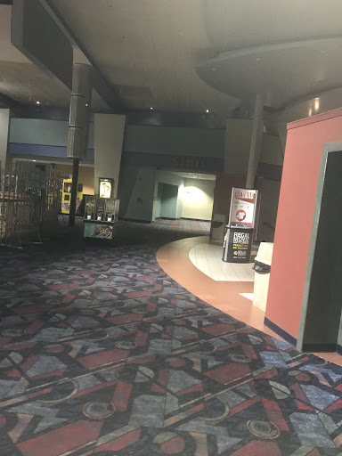 Movie Theater «Regal Brass Mill Stadium 12», reviews and photos, 495 Union St, Waterbury, CT 06706, USA