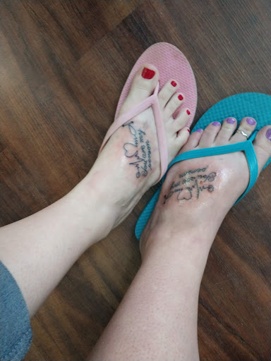 Tattoo Shop «American Graffiti Tattoos», reviews and photos, 630 W Grand River Ave, Brighton, MI 48116, USA