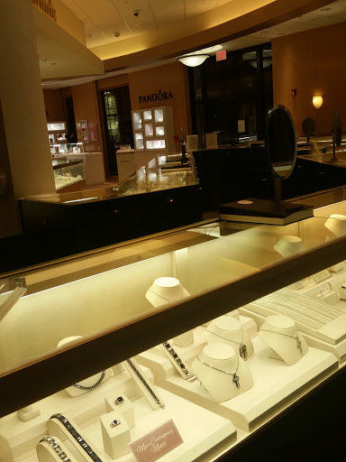 Jewelry Store «Jared The Galleria of Jewelry», reviews and photos, 16070 W Bluemound Rd, Brookfield, WI 53005, USA