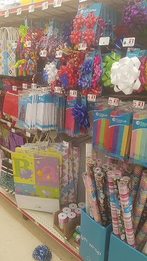 Dollar Store «FAMILY DOLLAR», reviews and photos, 585 Hazard Ave, Enfield, CT 06082, USA
