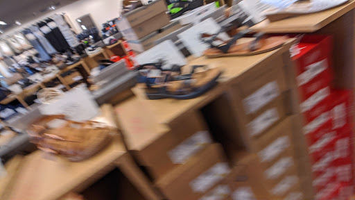 Shoe Store «DSW Designer Shoe Warehouse», reviews and photos, 11500 Burleigh St., Wauwatosa, WI 53222, USA