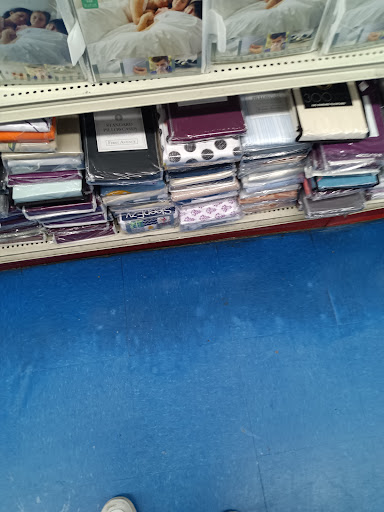 Department Store «Lot-less Closeouts», reviews and photos, 3155 Amboy Rd, Staten Island, NY 10306, USA