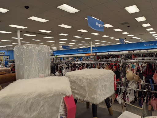 Clothing Store «Ross Dress for Less», reviews and photos, 484 Randall Rd, South Elgin, IL 60177, USA