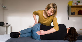 Praktijk in Beweging: Kinesitherapie - Osteopathie - Podologie - Yoga
