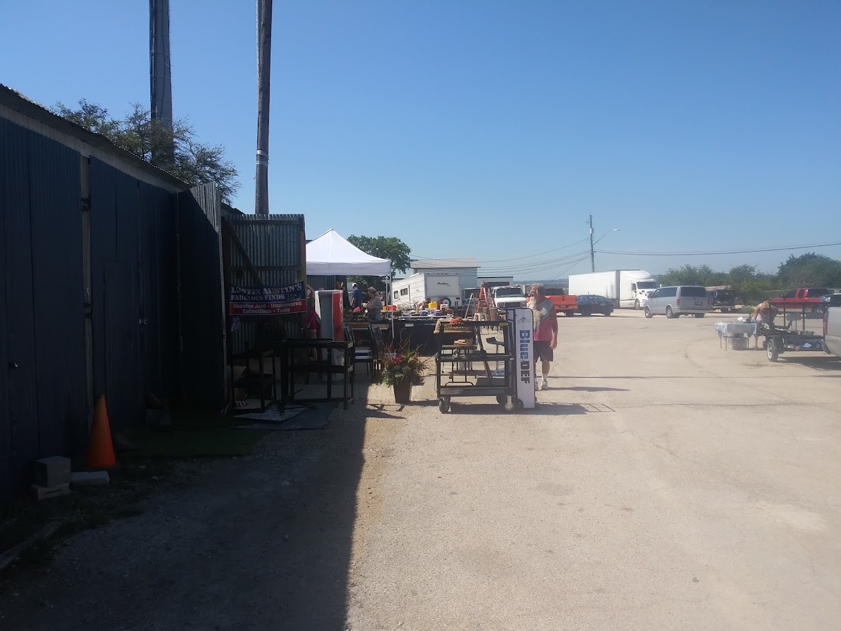 Lake Travis flea market