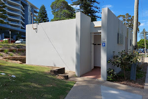 Public Toilet Scarborough Beach Park