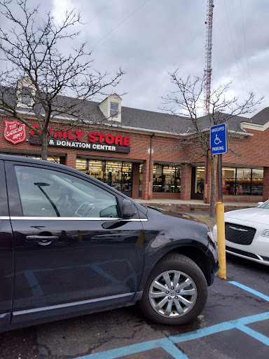 Thrift Store «The Salvation Army Family Store & Donation Center», reviews and photos, 26065 Greenfield Rd, Southfield, MI 48076, USA
