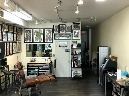 Tattoo Shop «Twisted Heart Tattoo», reviews and photos, 936 N Federal Hwy, Hollywood, FL 33020, USA