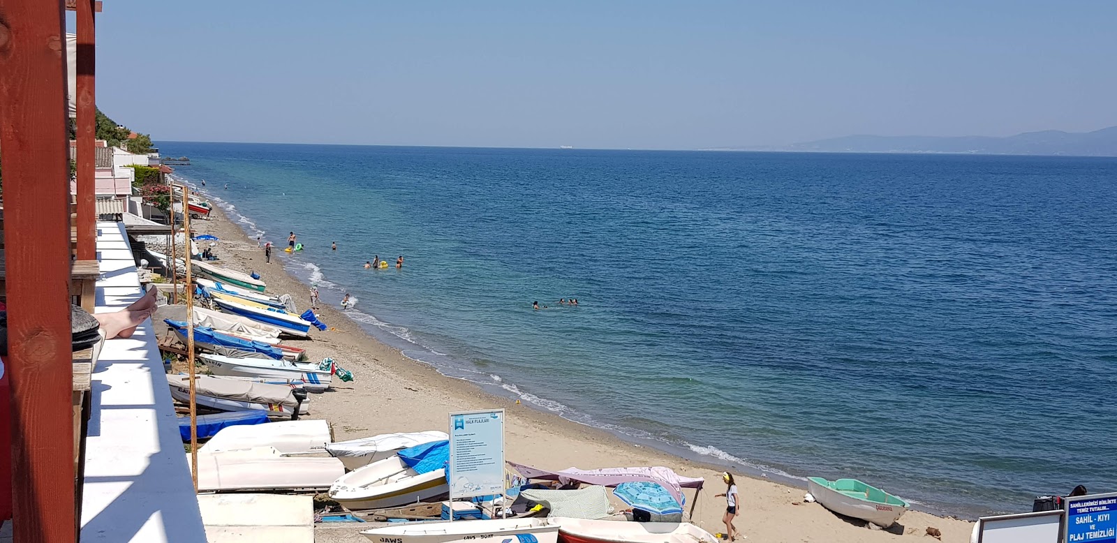 Foto von Altintas Beach mit graue kiesel Oberfläche