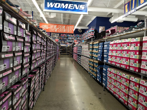Shoe Store «SKECHERS Factory Outlet», reviews and photos, 15251 Beach Blvd, Westminster, CA 92683, USA