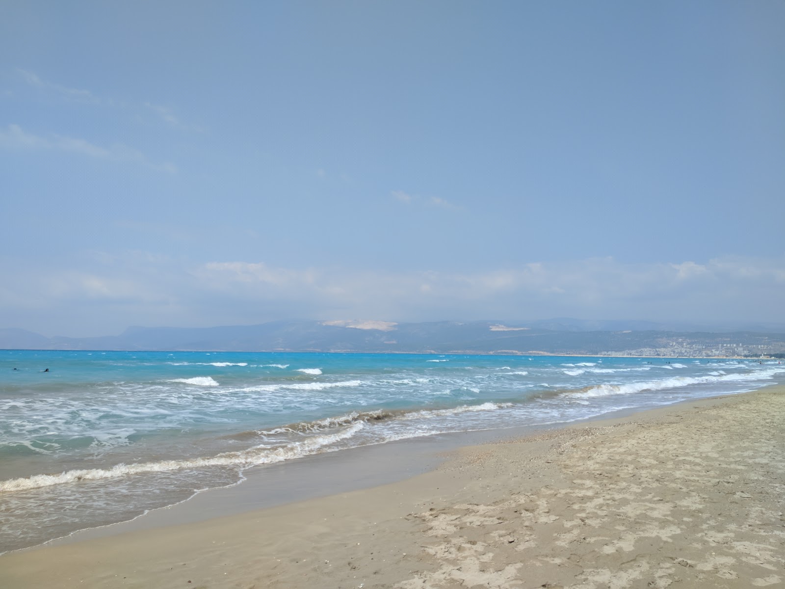 Foto di Tasucu beach II con costa lunga e dritta