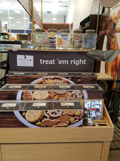 Pet Supply Store «Unleashed by Petco», reviews and photos, 600 Redondo Ave, Long Beach, CA 90814, USA