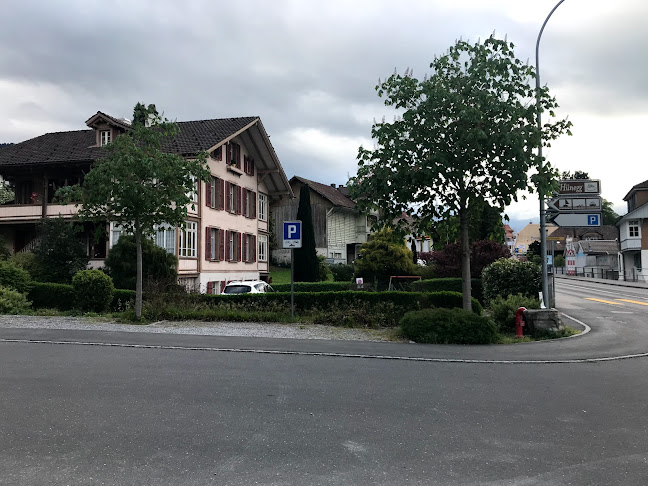 Rezensionen über Velo, Mofa, Motorrad Parkplatz Schloss Hünegg in Thun - Fahrradgeschäft