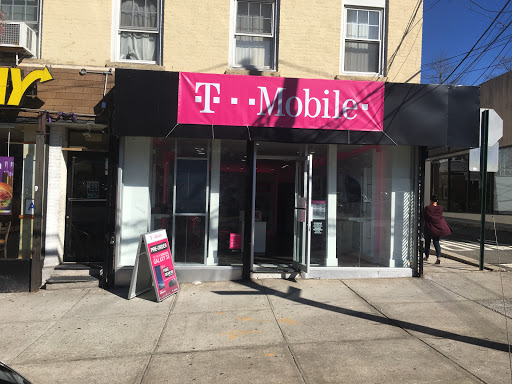 T-Mobile, 5670 Riverdale Ave, Bronx, NY 10471, USA, 
