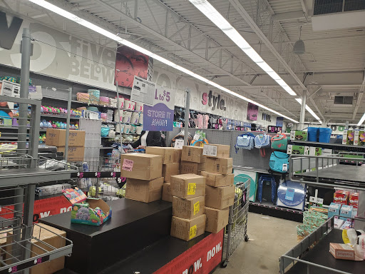 Variety Store «Five Below», reviews and photos, 1851 Sunrise Hwy, Bay Shore, NY 11706, USA