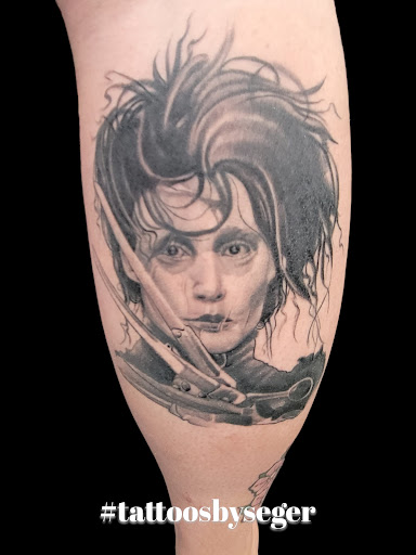 Explore awesome half sleeve tattoo ideas, creative tattoo ideas in Crystal City, available at Meraki Tattoo and Piercing