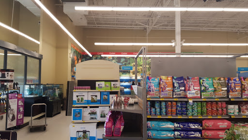 Pet Supply Store «PetSmart», reviews and photos, 7061 Youree Dr, Shreveport, LA 71105, USA