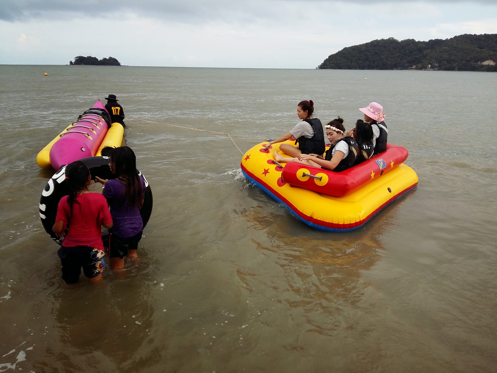 Foto de Hat Laem Sing Beach - lugar popular entre los conocedores del relax