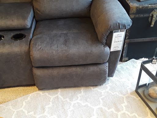 Furniture Store «La-Z-Boy Furniture Galleries», reviews and photos, 3767 Airport Blvd, Mobile, AL 36608, USA