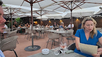 Atmosphère du Restaurant français Les Vagues à Agde - n°7
