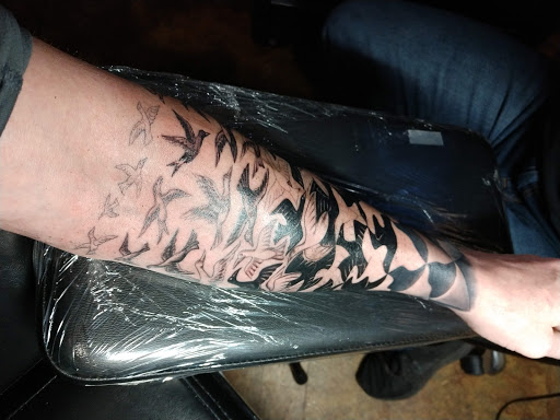 Tattoo Shop «Divinity Tattoo», reviews and photos, 2126 E Cactus Rd, Phoenix, AZ 85022, USA