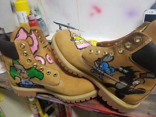 Airbrushing Service «Midwest Ink Airbrushing & Custom T-shirt Screen Print Shop», reviews and photos, 4733 S Ashland Ave, Chicago, IL 60609, USA