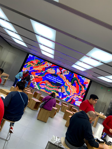 Computer Store «Apple Barton Creek», reviews and photos, 2901 S Capital of Texas Hwy, Austin, TX 78746, USA